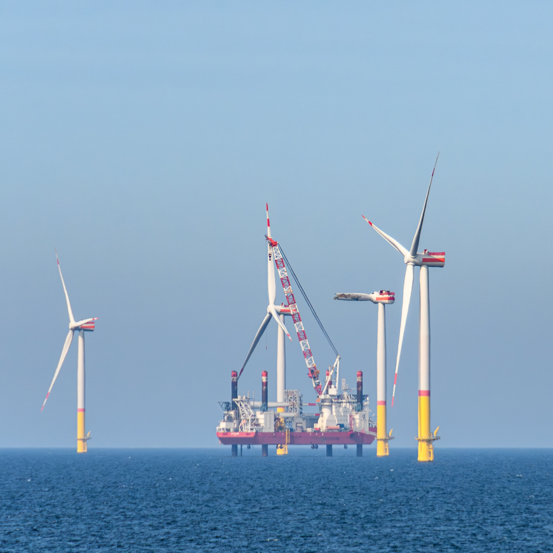 Energy, fossil based and renewables based